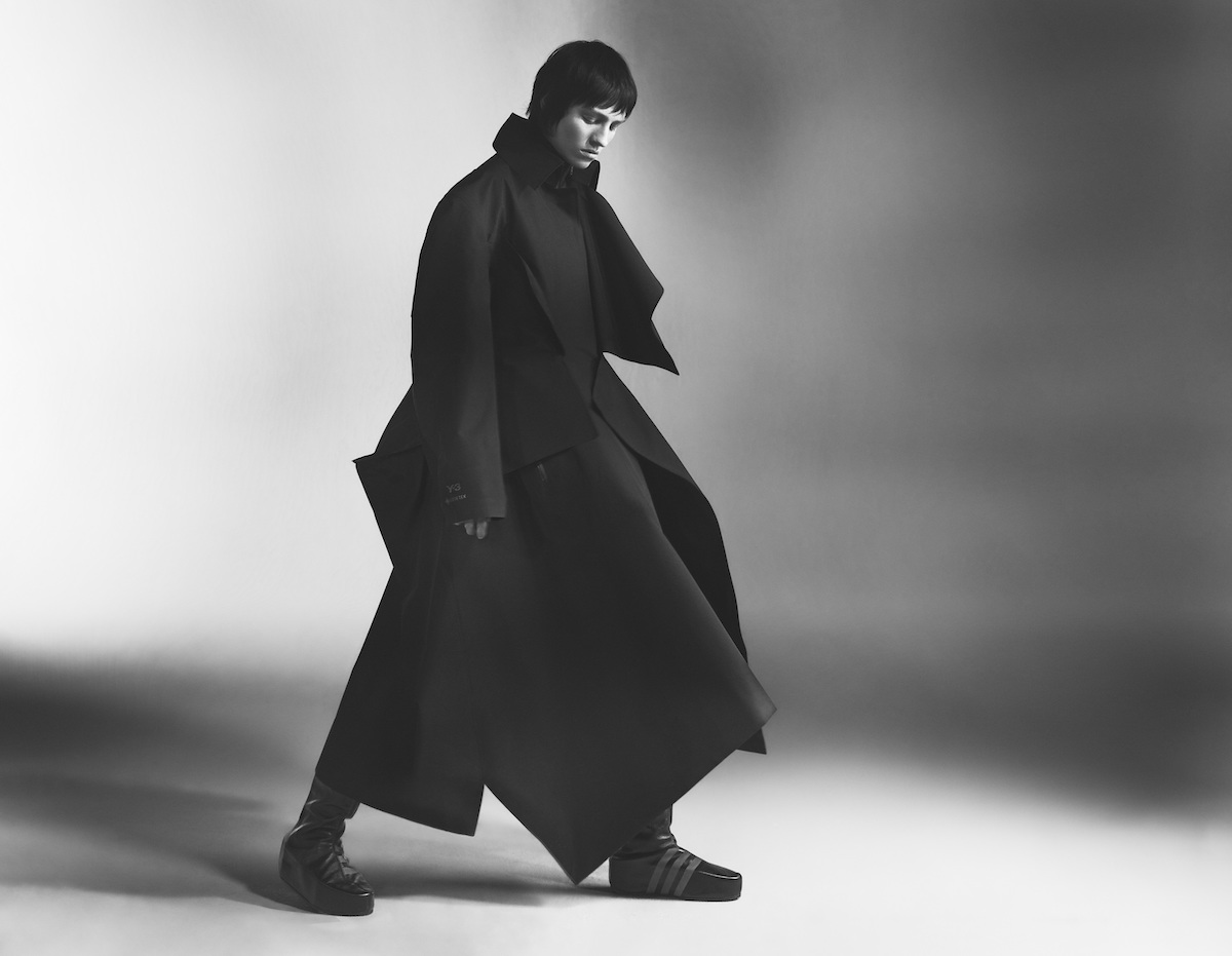 Y-3」から「アディダス」のゴアテックス素材を用いたコレクション