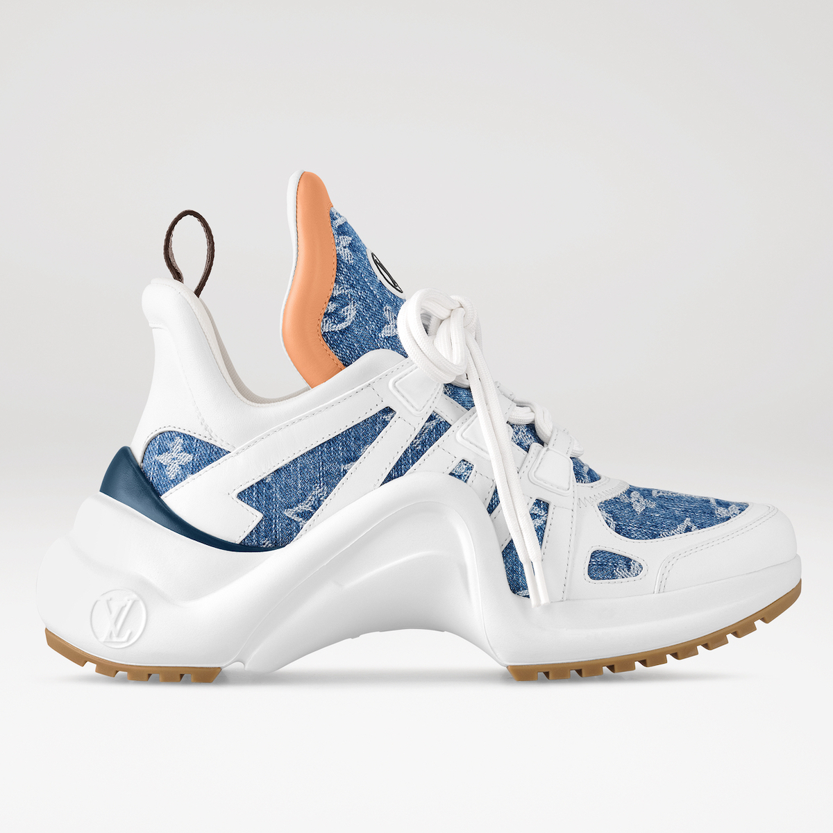 ルイ・ヴィトン」からモノグラム・デニムを用いた靴コレクション