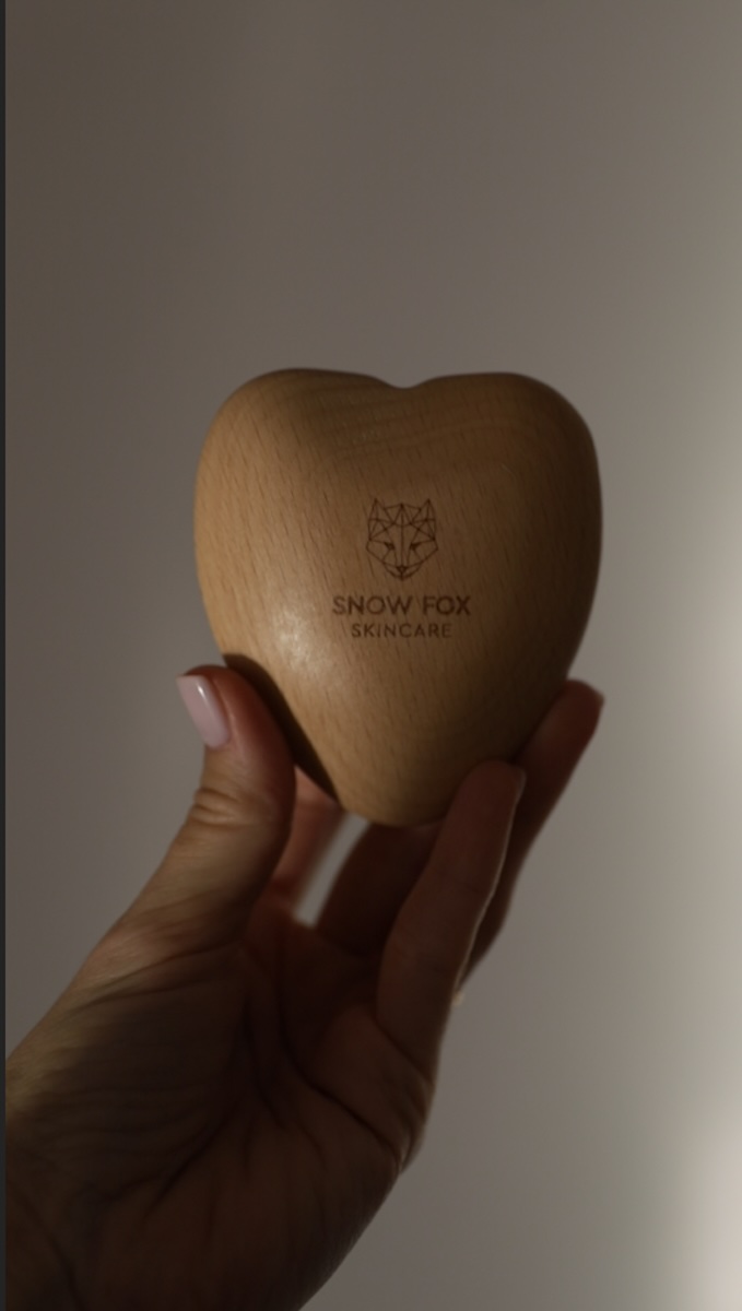 スノー フォックス スキンケア」が世界的ヒット“カッサ ブラシ”のミニ