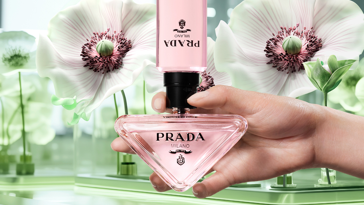 プラダ ビューティ」から新たな香水が登場 AIを活用して“花”を再構築