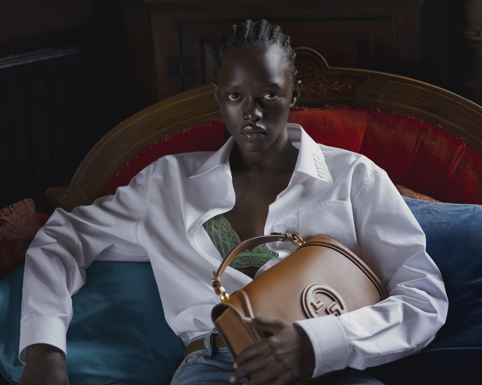 グッチ」が新キャンペーンを公開 ナン・ゴールディンがロンドンで撮影