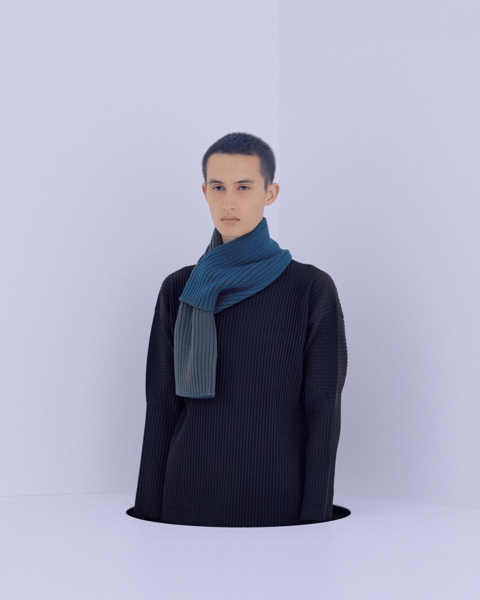 オム プリッセ イッセイ ミヤケ」がロナン・ブルレックとの