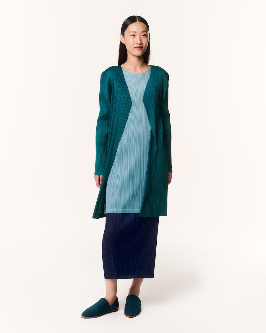 プリーツ プリーズ イッセイ ミヤケ」2025年春夏は光をまとう