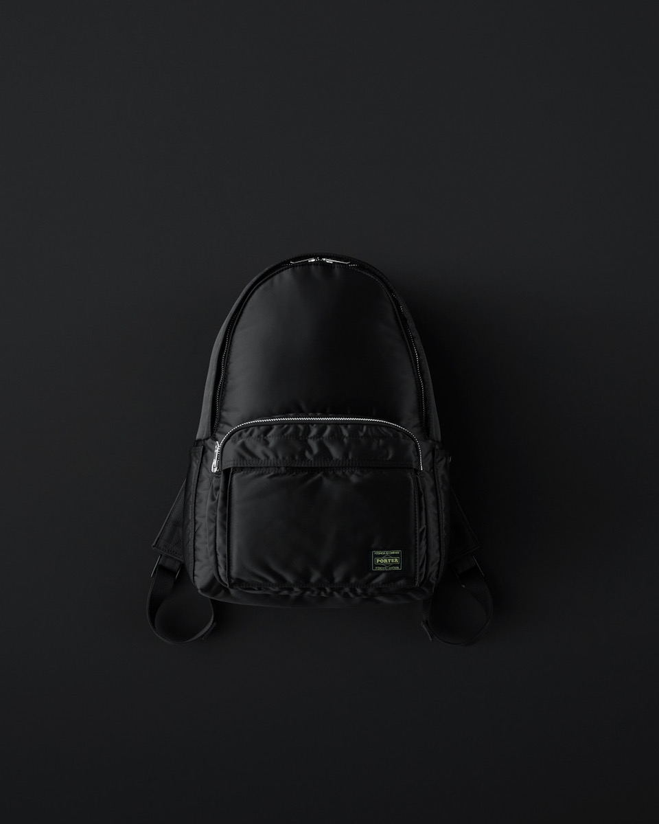 吉田カバン「ポーター」の “タンカー”から待望の“ブラック”が登場 11月