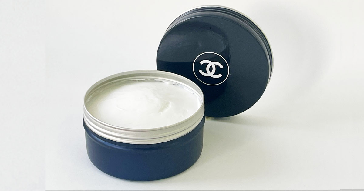 シャネル」のメンズ香水“ブルー ドゥ シャネル”がマルチに使えるバーム