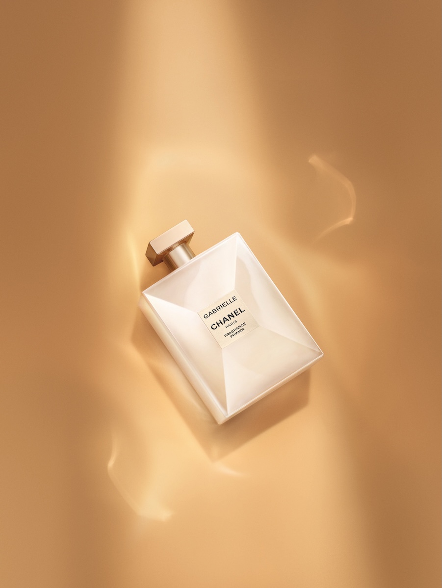 シャネル」が“ガブリエル シャネル”からボディーミストとオイルを発売