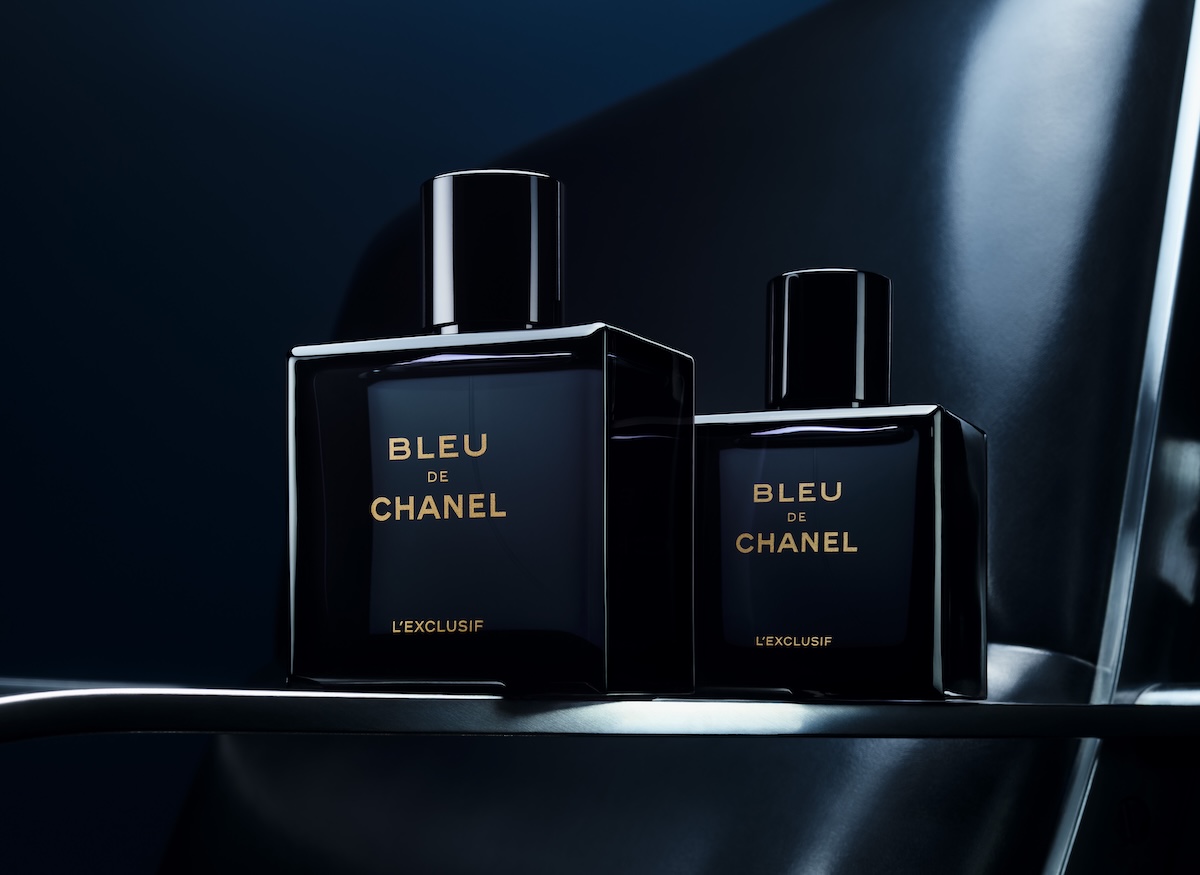シャネル」のメンズ香水“ブルー ドゥ シャネル”に新しいアンバー