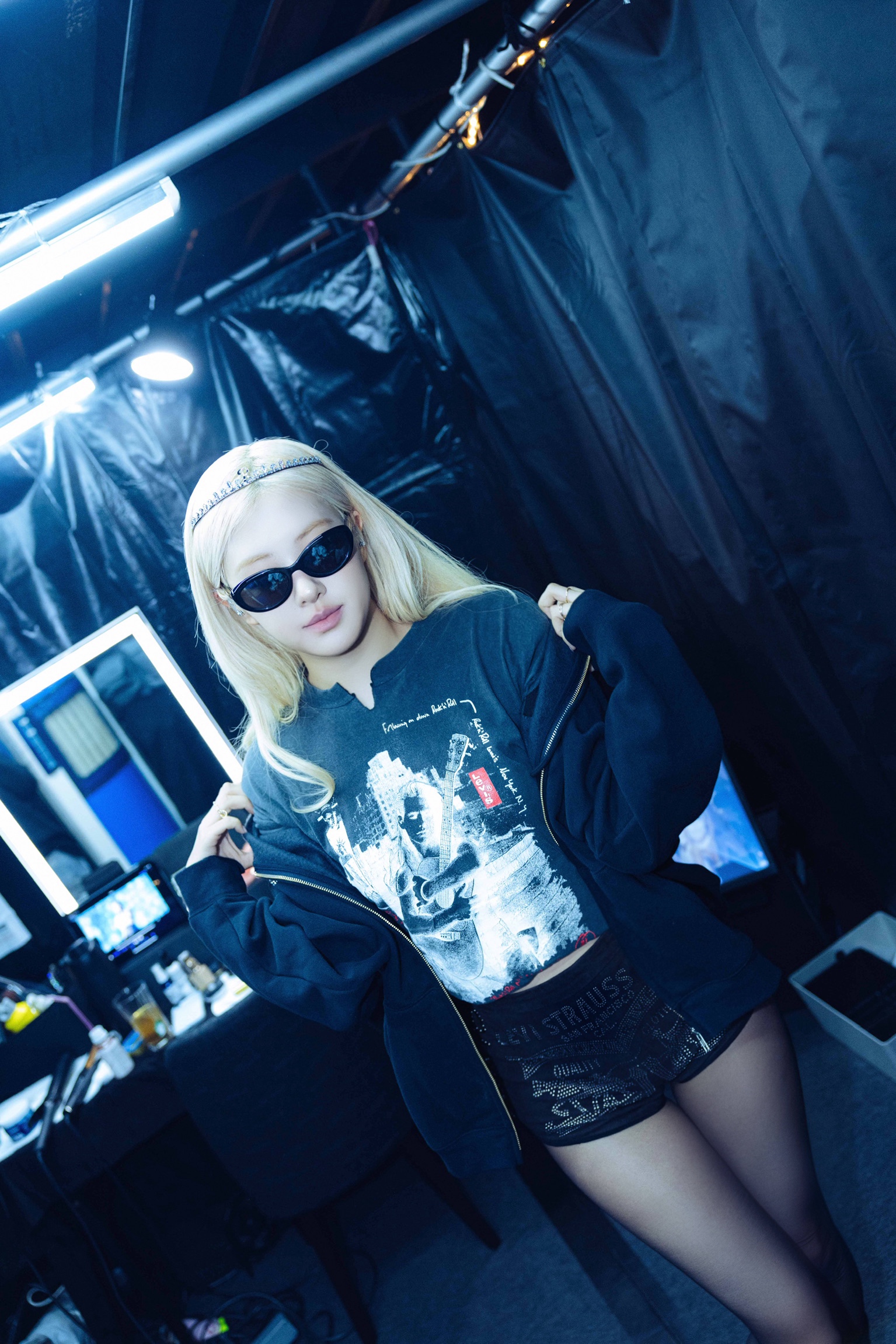 BLACKPINK ROSEちゃん着用 Mugler コラボワンピース BLACKPINKが新曲