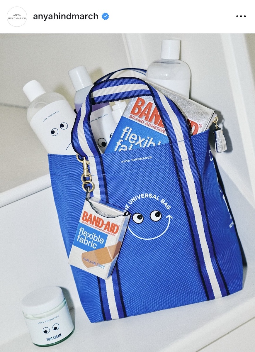 アニヤ・ハインドマーチ」がイギリスの老舗ドラッグストア「ブーツ」と