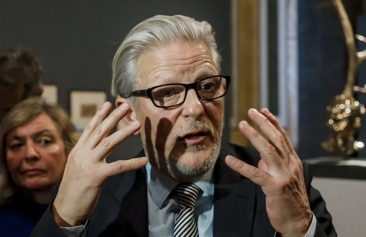 ヤン・ファーブル、セクハラ裁判で執行猶予付き懲役18カ月の判決