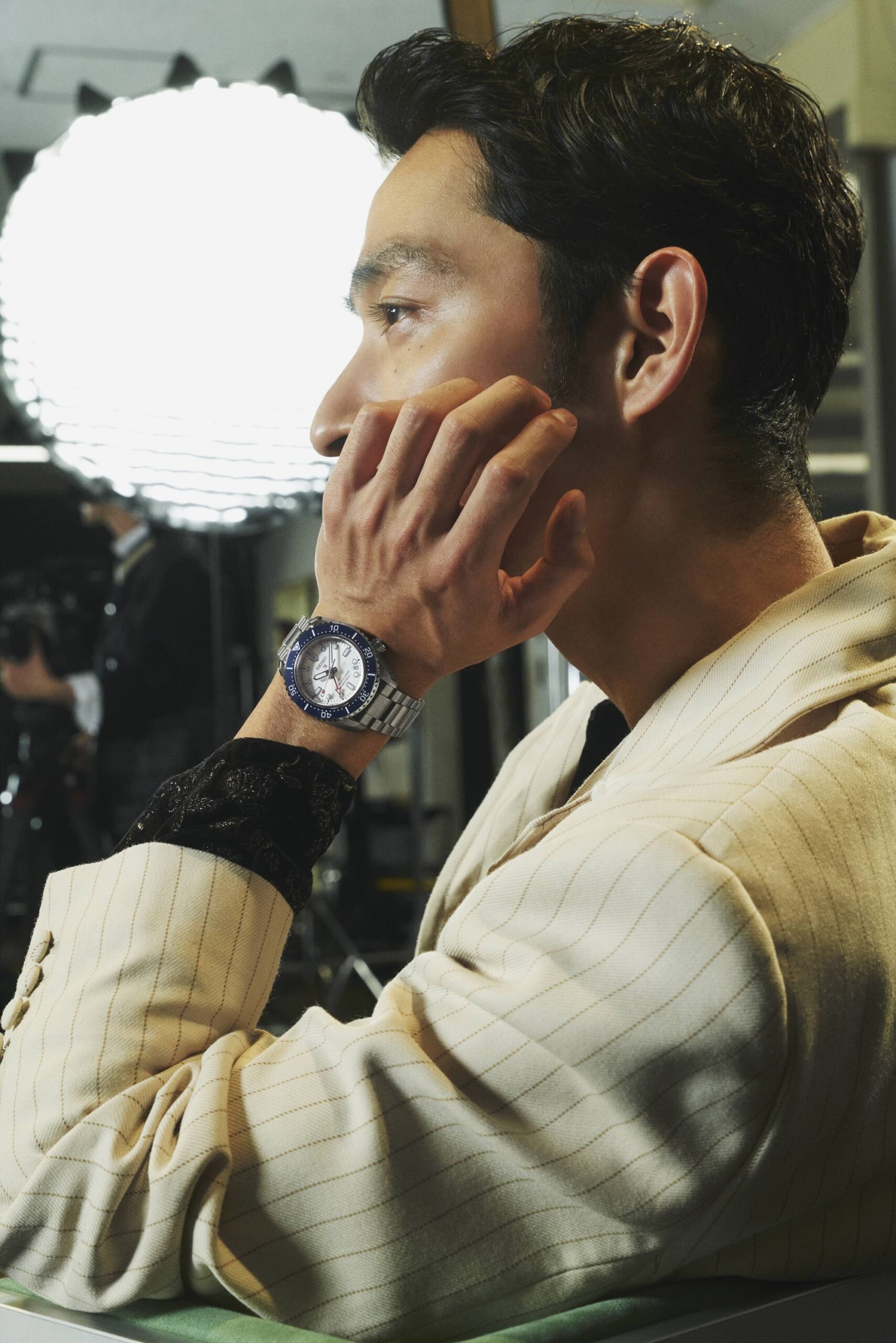 セイコー プロスペックス〉と俳優・上杉柊平が一人三役で描く、腕時計