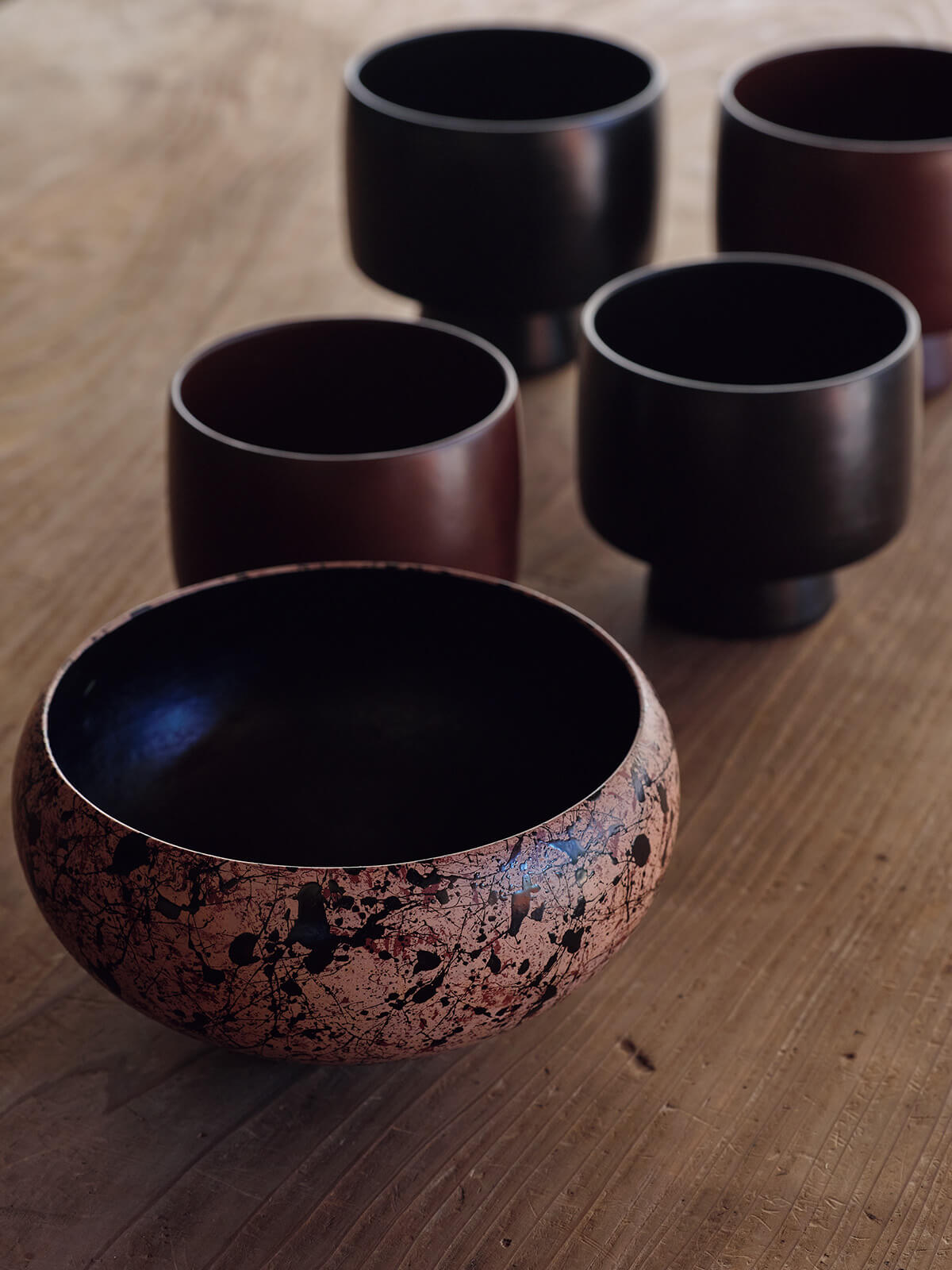 道具は体の一部、机は仕事の土台。工芸作家・杉田明彦の机