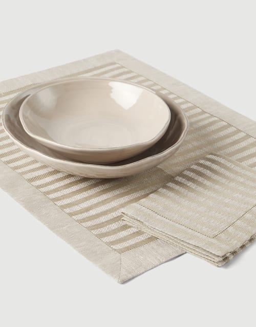 Table decorations: view all dining accessories | Brunello Cucinelli