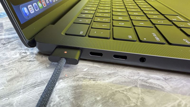 MacBook Pro M5: Tested review | CNN Underscored