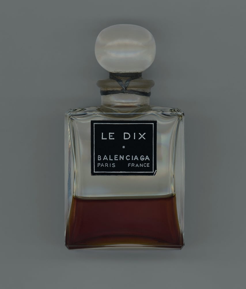 バレンシアガが香水事業を再開、10種類のフレグランスとブティックを