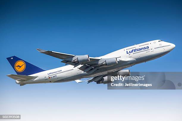 150 Lufthansa Boeing 747 400 Stock Photos, High-Res Pictures, and