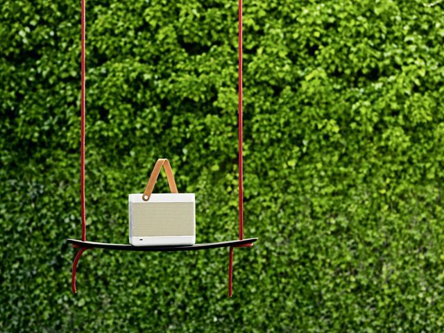 レッドドット・デザイン賞受賞。B&Oのエアプレイ対応ポータブル