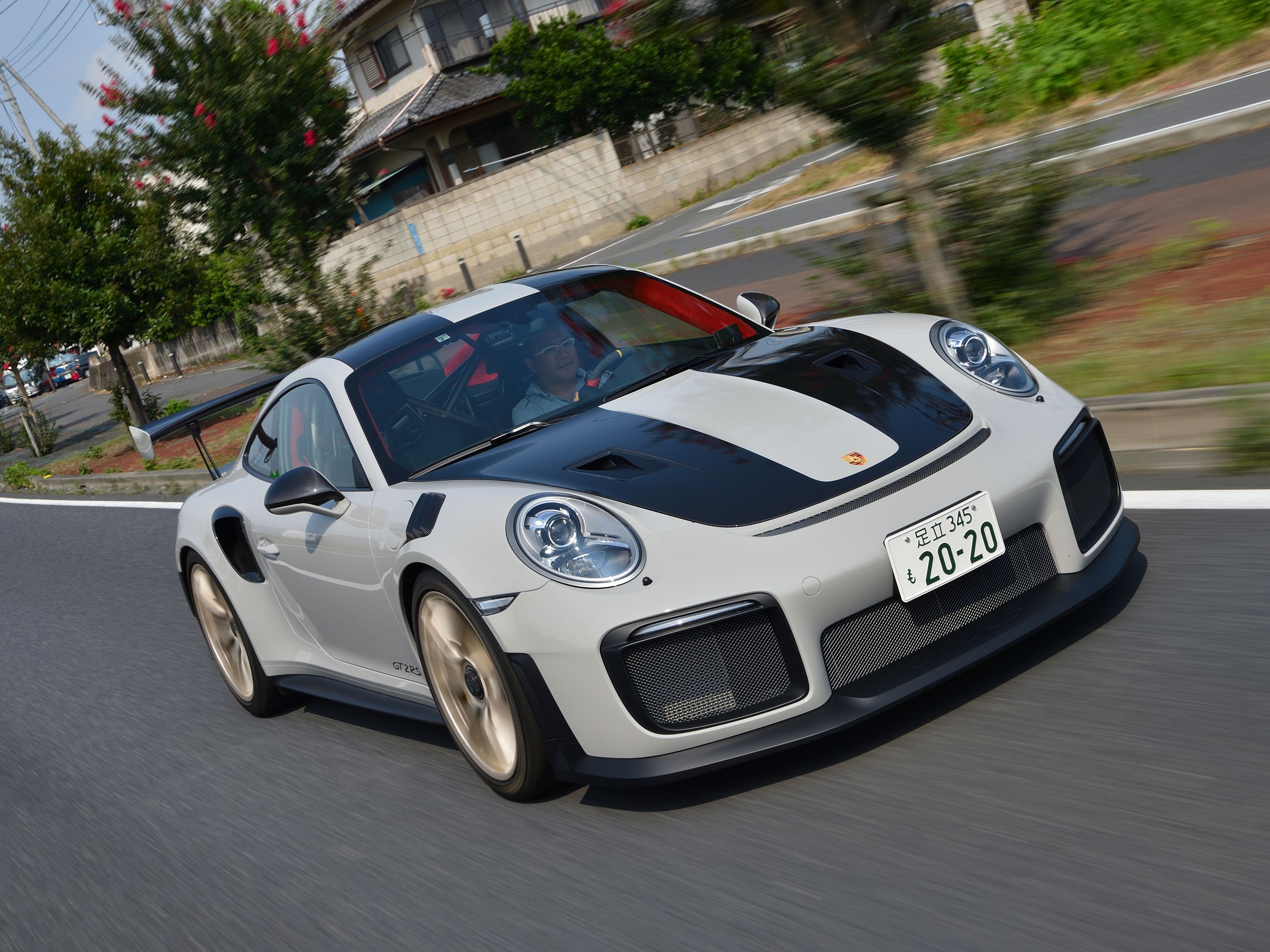 porche-911-gt2-rs-15.jpg