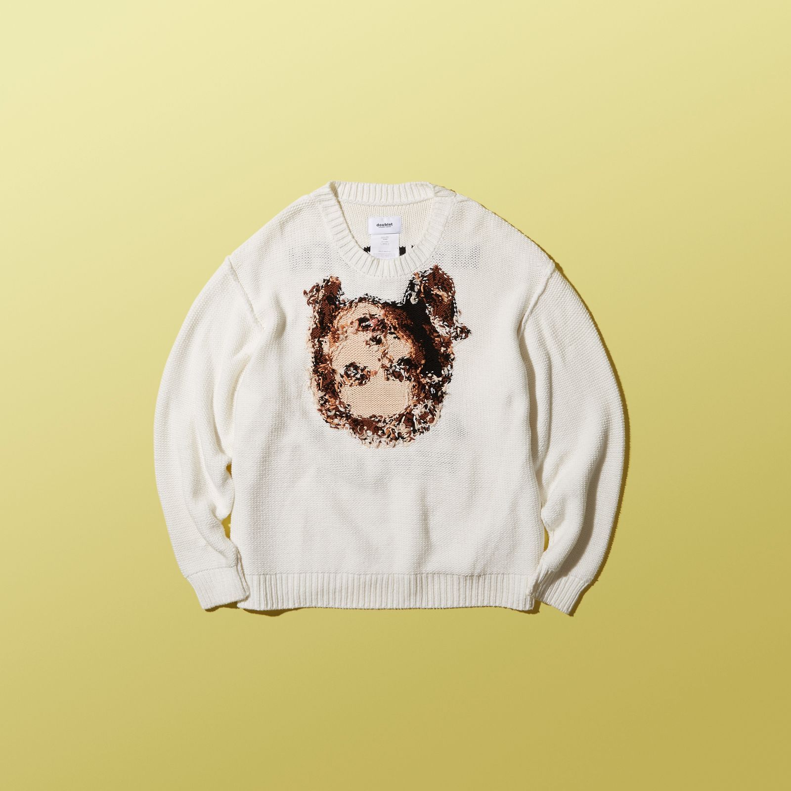 ロバート秋山の“体モノマネ”を着る──ダブレットのニット | GQ JAPAN