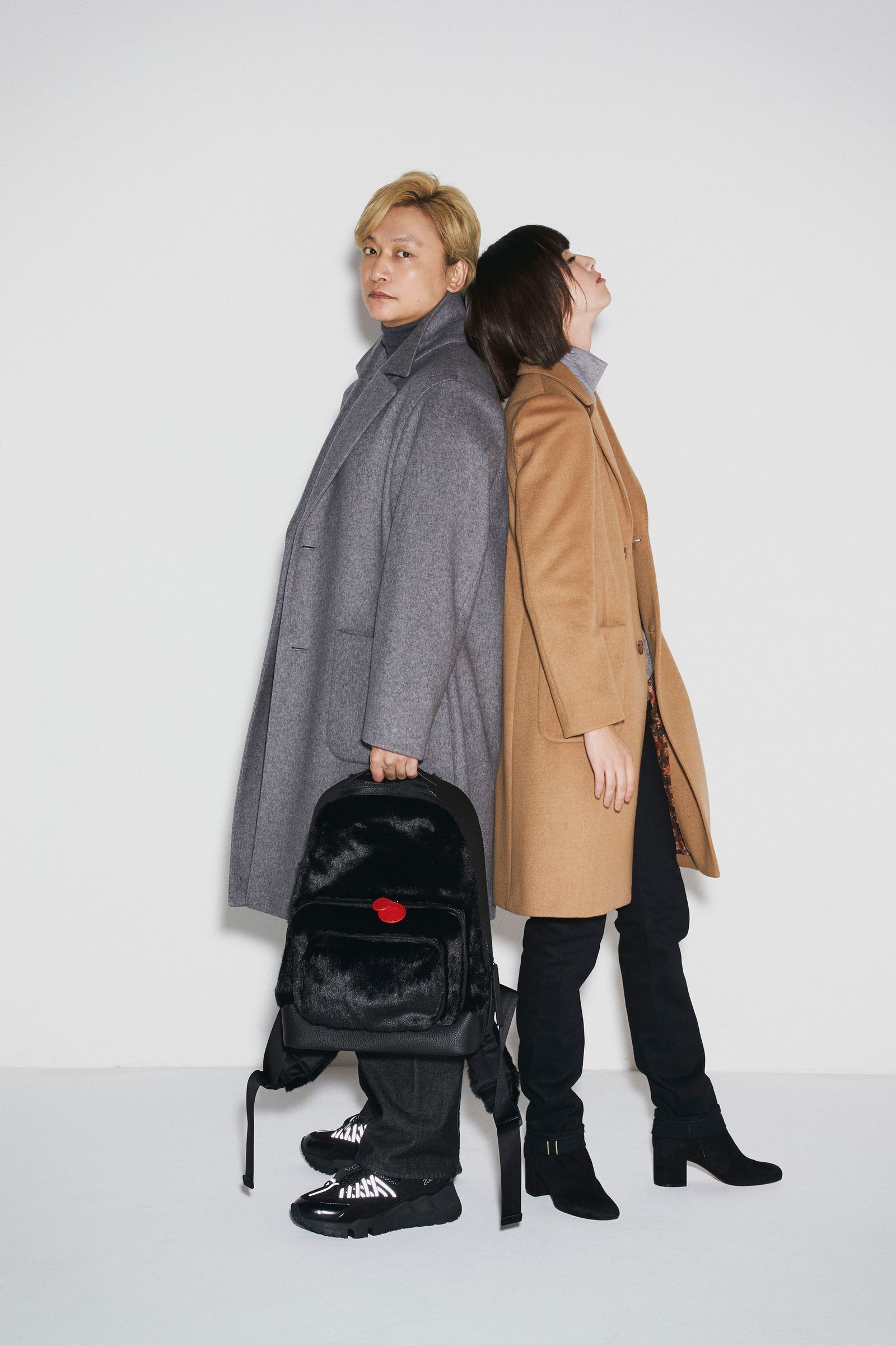 香取慎吾のアート作品「黒うさぎ」がモチーフのバッグに注目