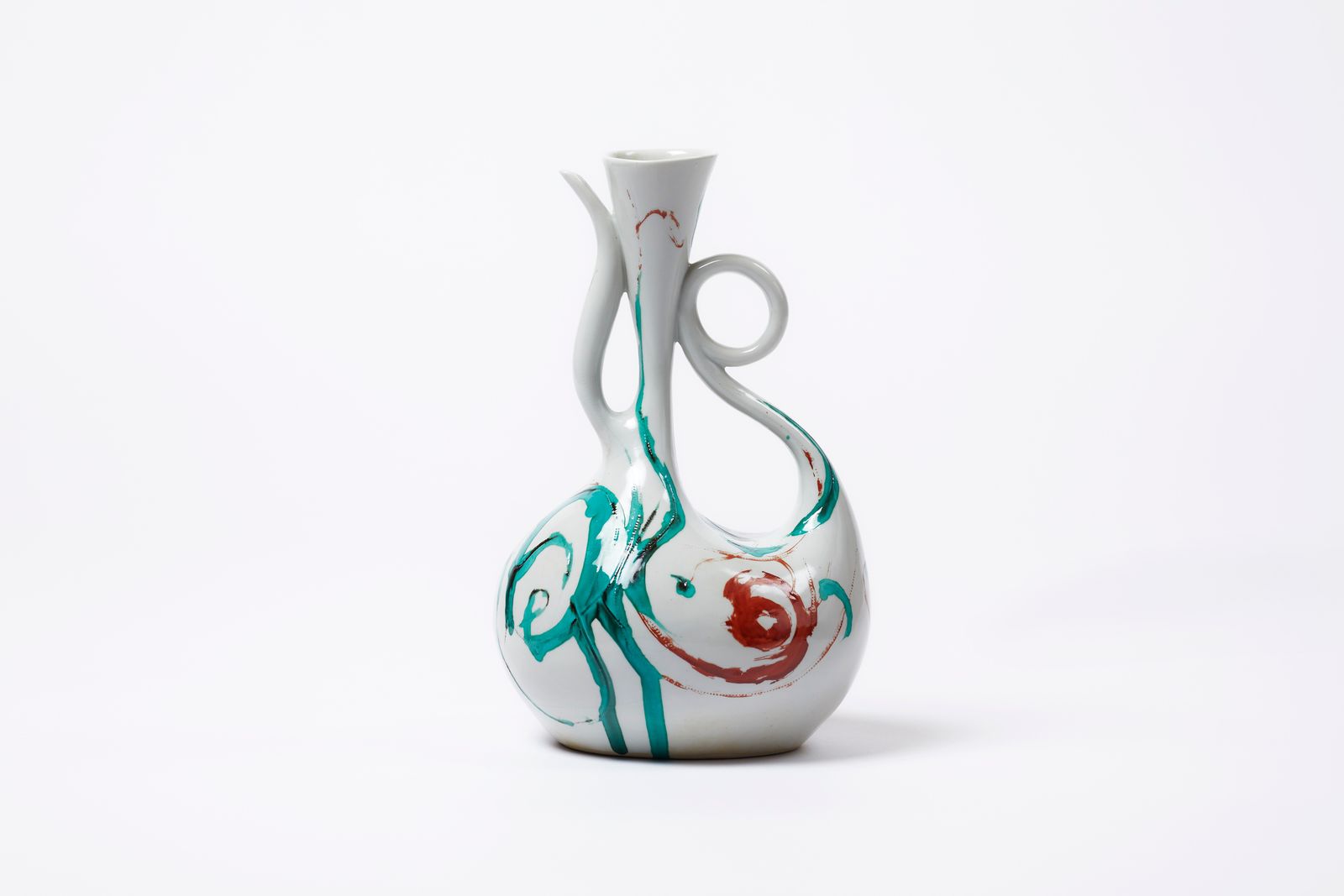 用途に縛られず自由な発想で造形した現代陶芸を紐解く展覧会──「菊池