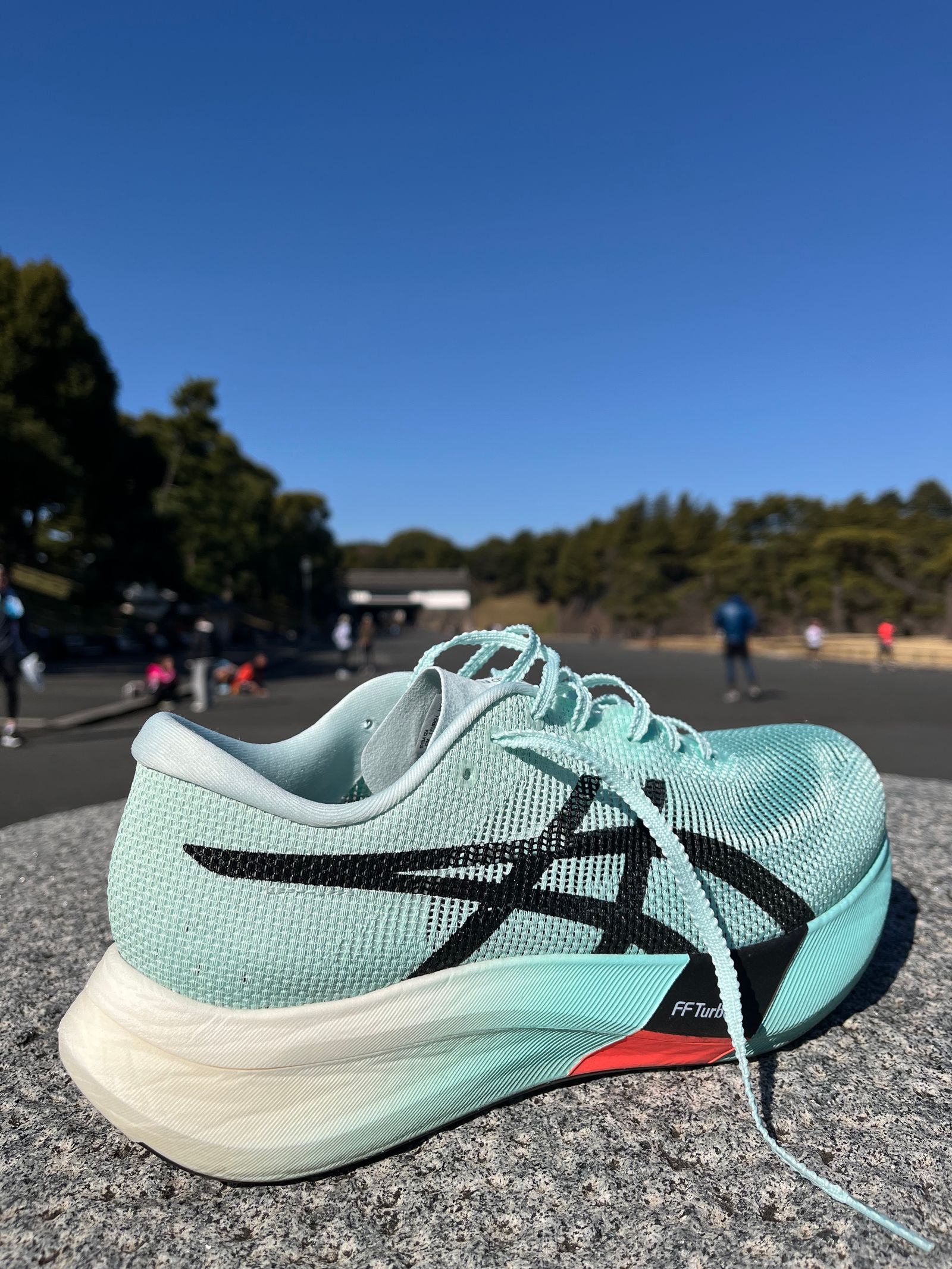 GQエディターが、アシックス「メタスピード エッジ パリ」で3時間15分