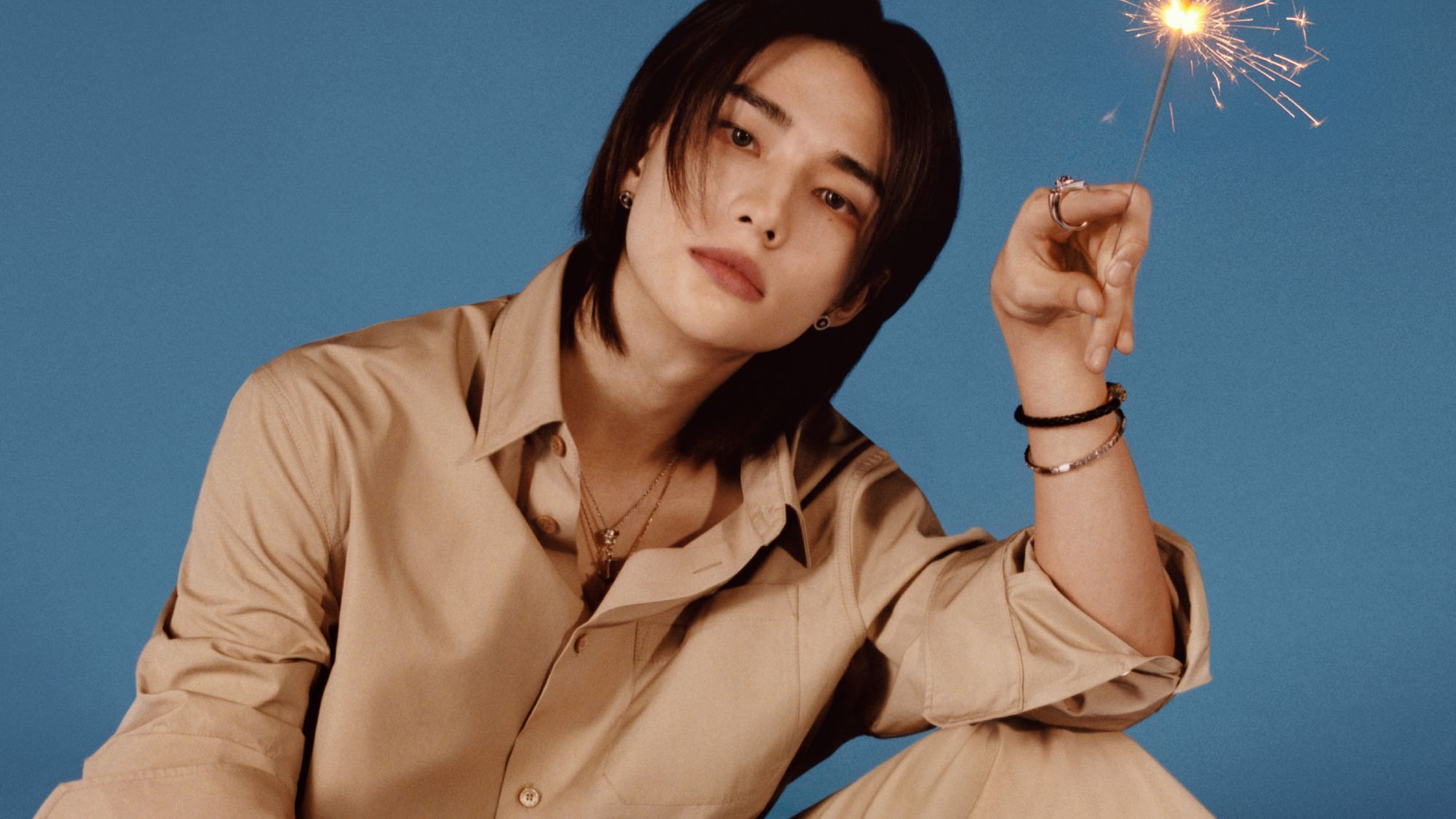 ヴェルサーチェのホリデーシーズンがはじまった──Stray Kidsの