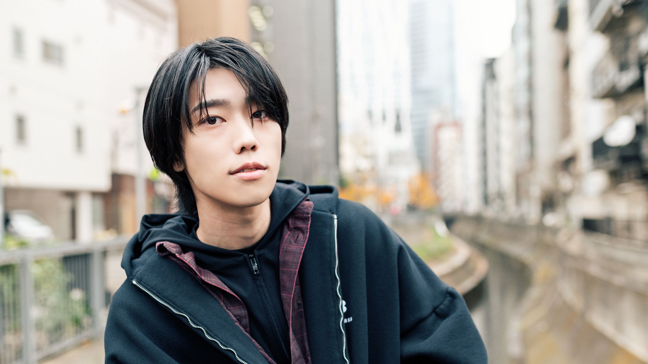 都会の焦燥感を“宅録”するidom | GQ JAPAN