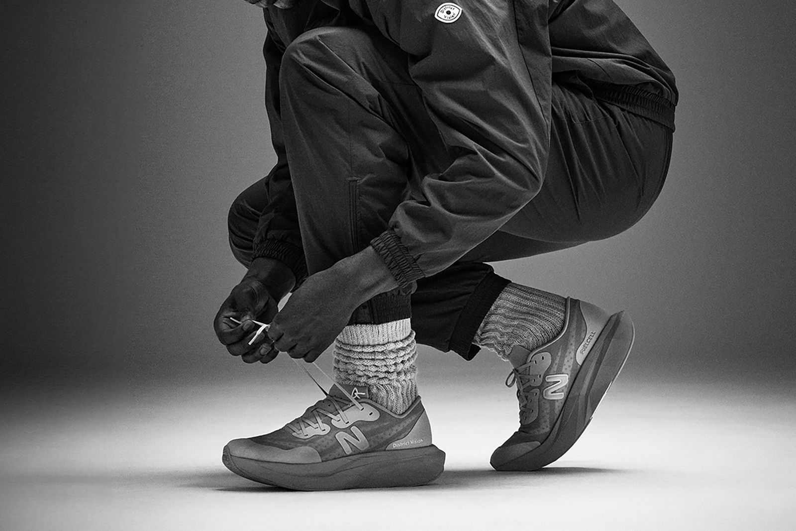 ニューバランスLOVERに朗報！ ディストリクトビジョンとのコラボ