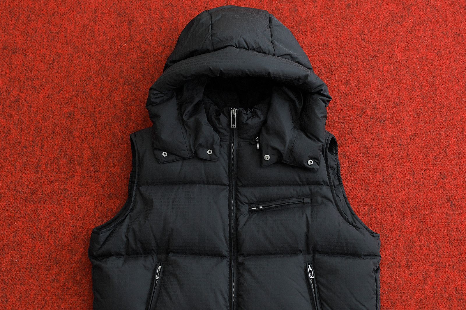 ダウンをモードに解釈したエンポリオ アルマーニ──特集：今年の