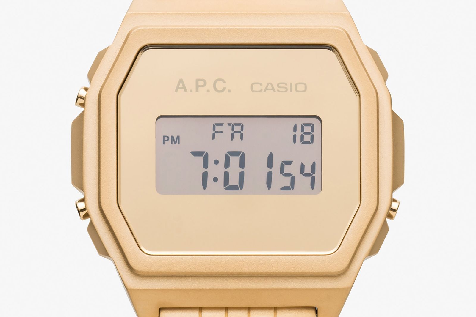 A.P.C.とCASIO CLASSICのコラボモデルは、レトロなユニセックス