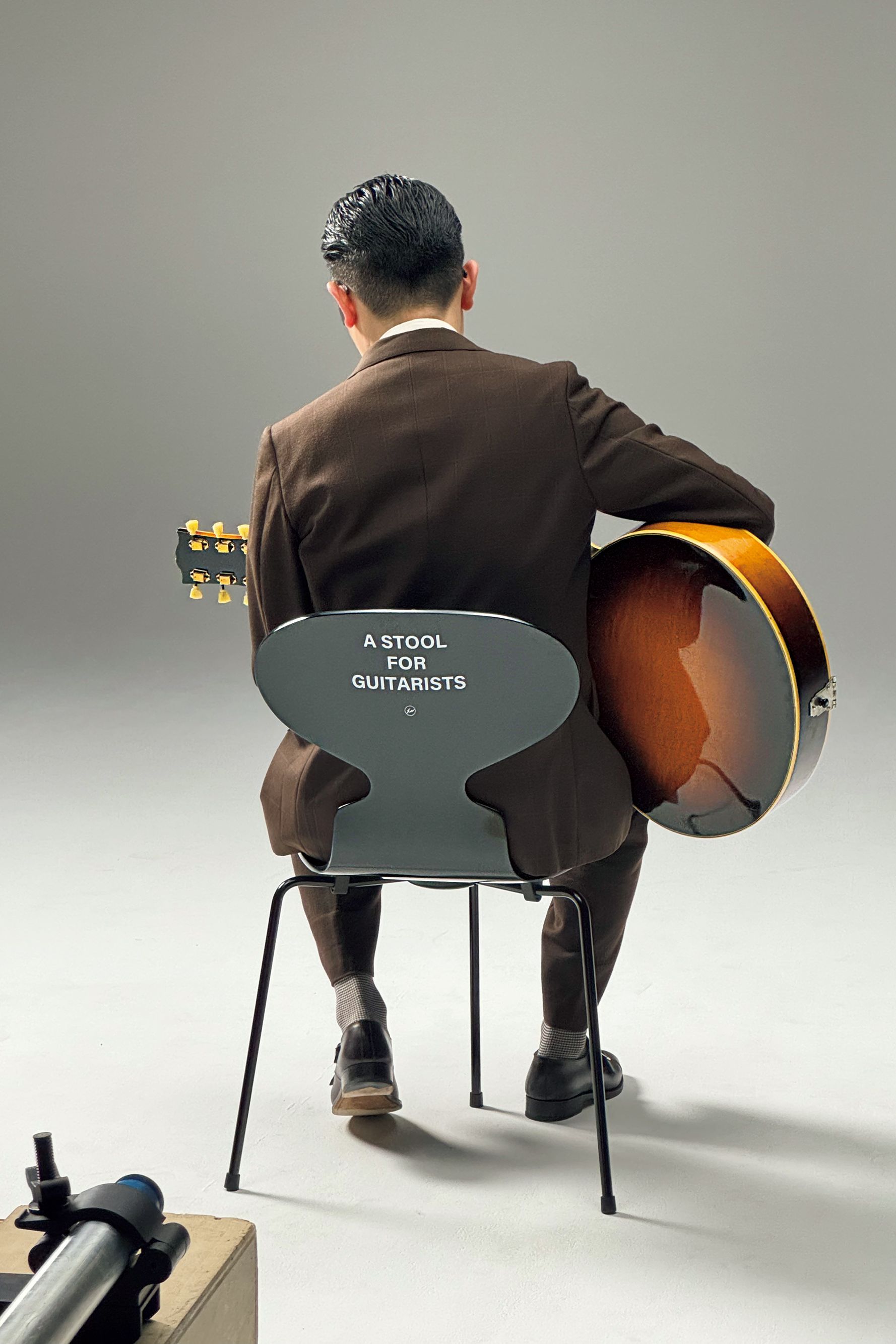 藤原ヒロシの今月気になったもの、買ったもの「A STOOL FOR GUITARISTS