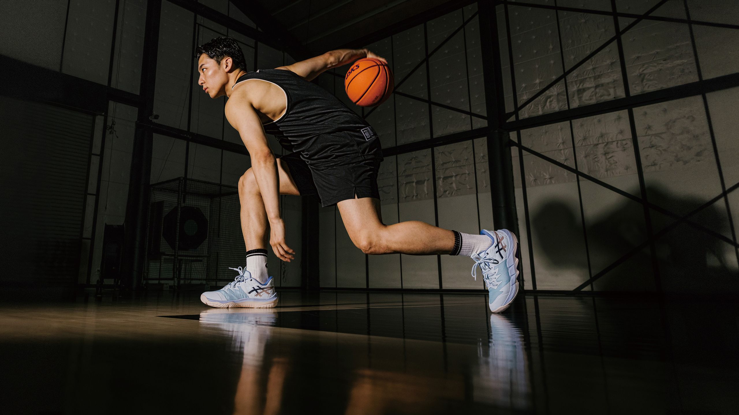 アシックス、河村勇輝のスペシャルエディション「UNPRE ARS LOW 2 RT