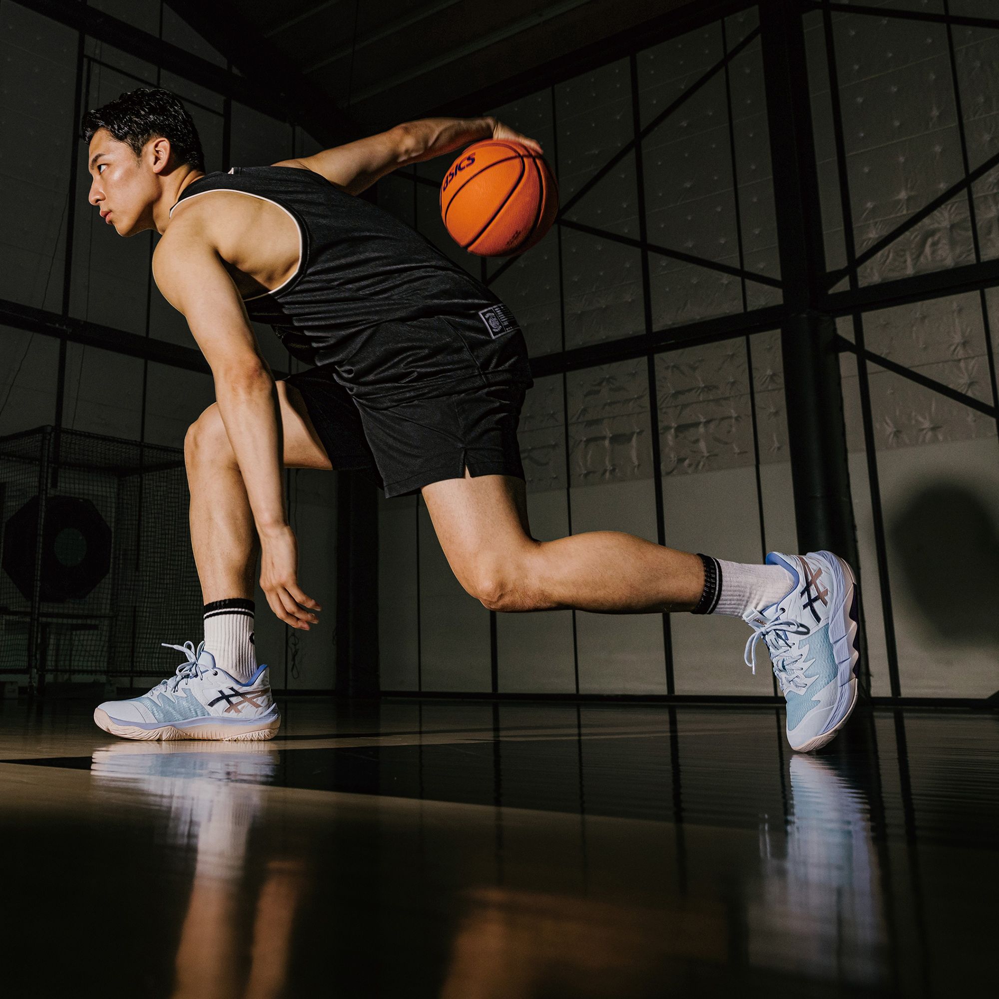 アシックス、河村勇輝のスペシャルエディション「UNPRE ARS LOW 2 RT