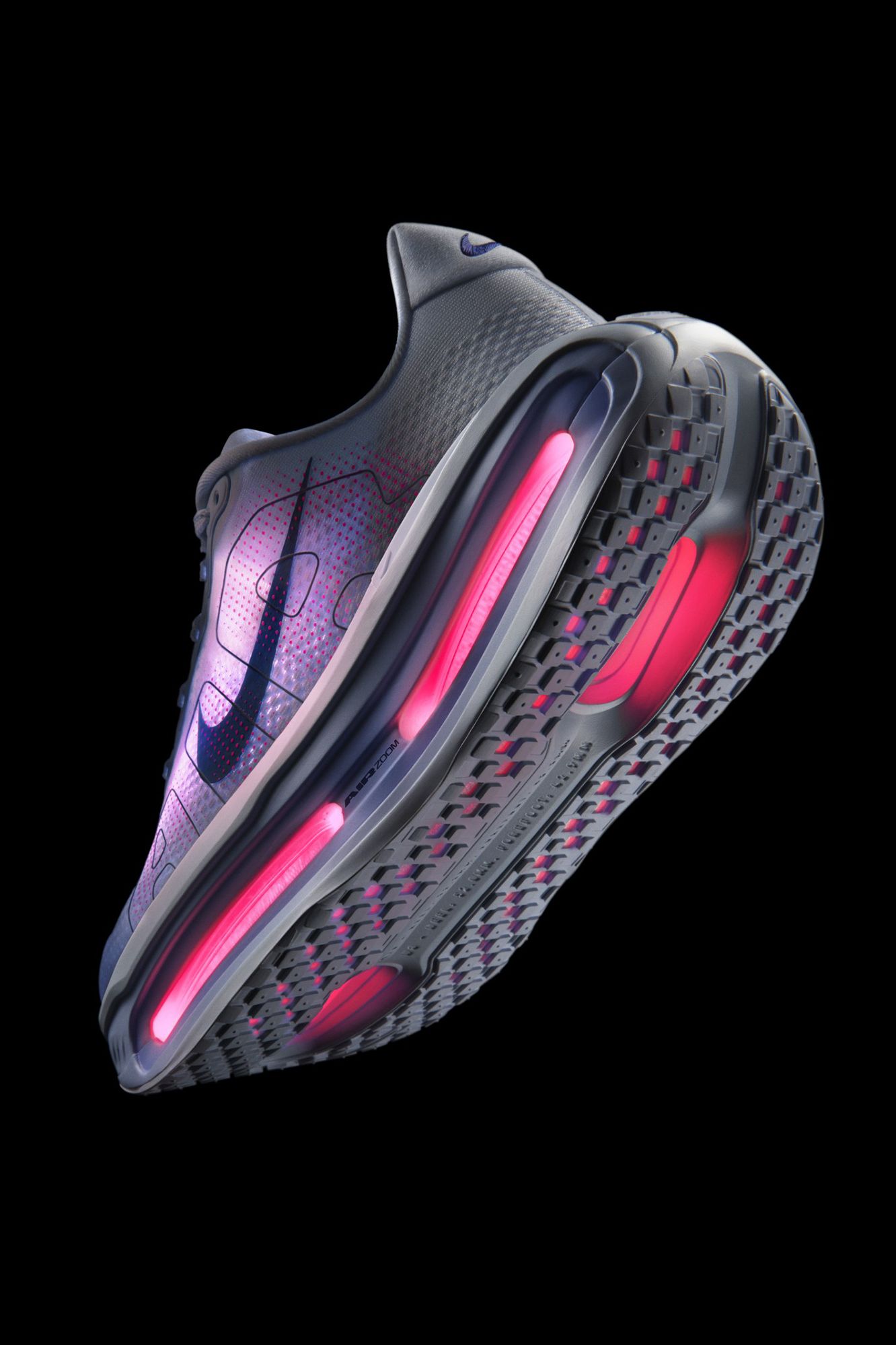 ナイキ ボメロ プレミアム」登場。ソール55mm厚というクッショニングの