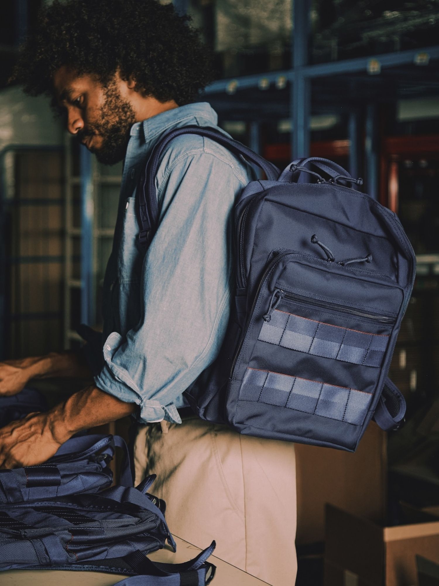 ビームス プラス x ブリーフィングの5年ぶりの新作別注が登場！ | GQ JAPAN