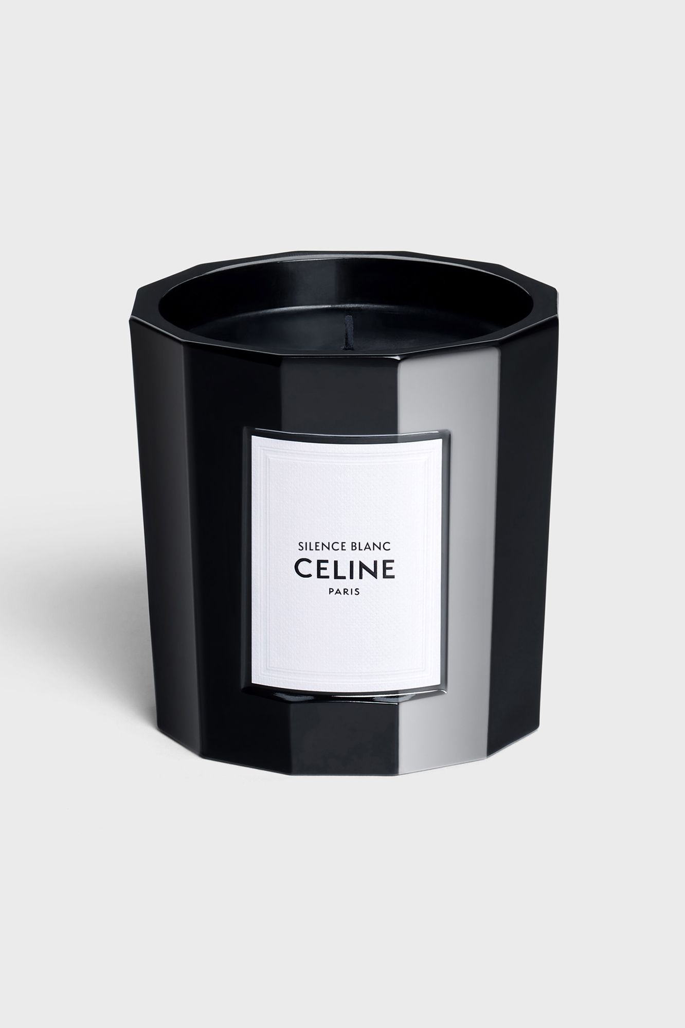 セリーヌの新作キャンドル「シランス・ブラン」はまろやかなバニラの
