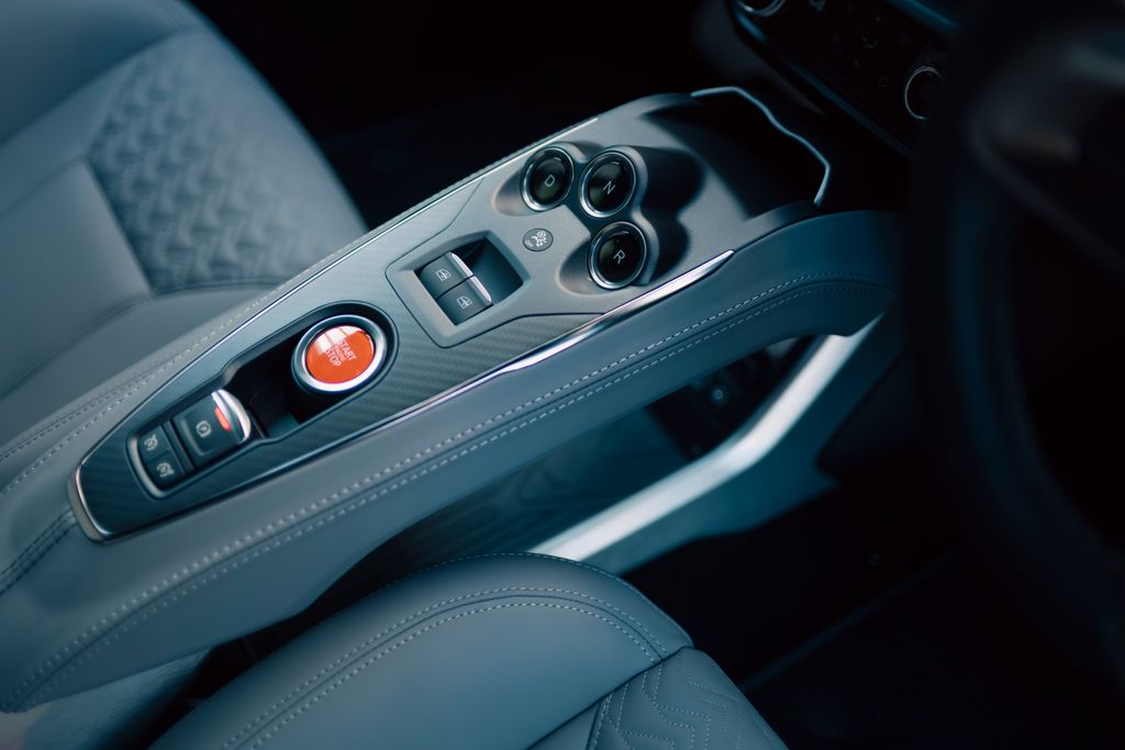 ギャラリー：アルピーヌA110 GTS | GQ JAPAN