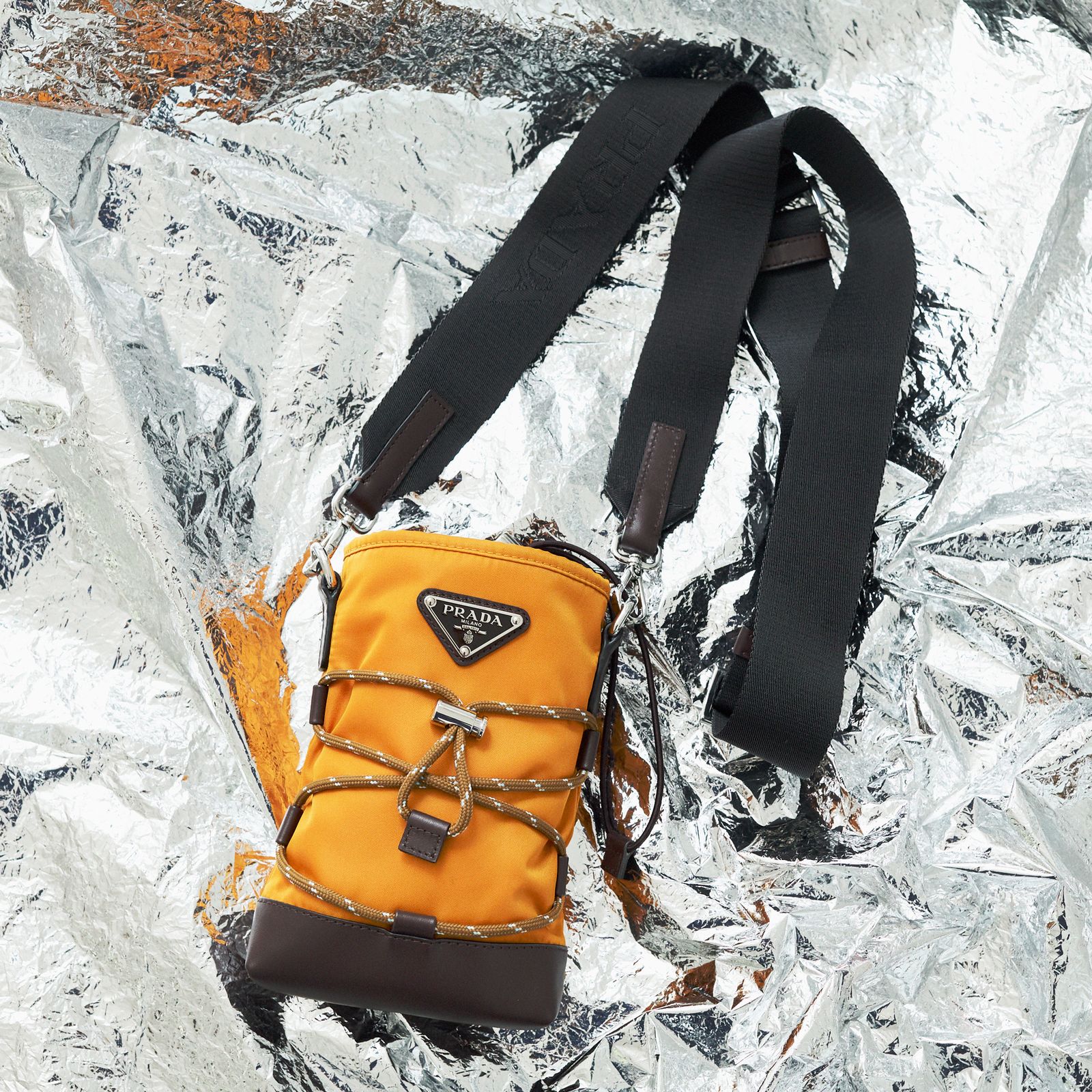 機能性が優れたデザインになるプラダ──2026年に揃えるファッションの