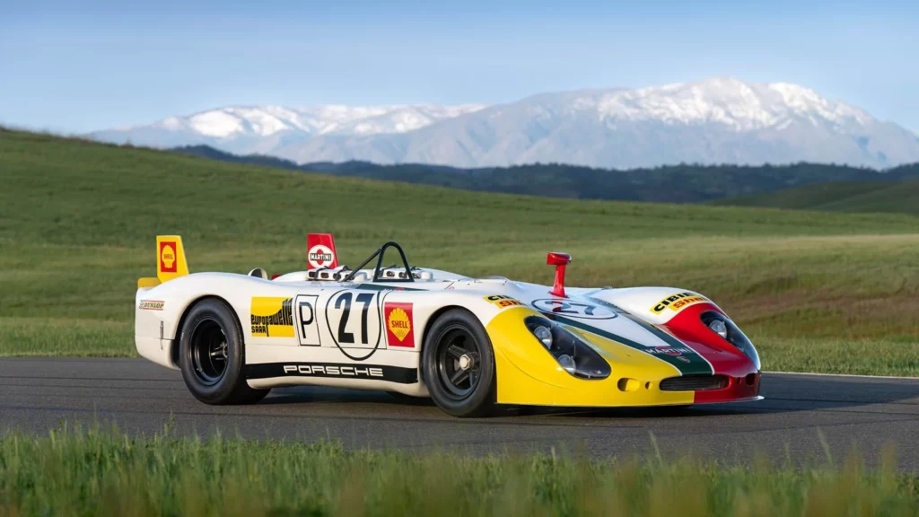 This Porsche 908/02 