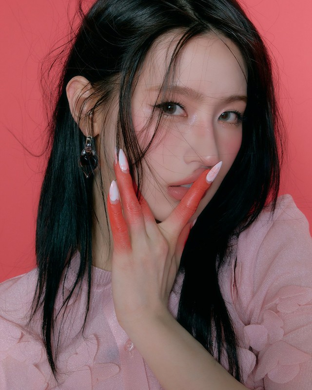 i-dle」ミヨン、ソロアルバム「My, Lover」が韓国内外チャートの1位を