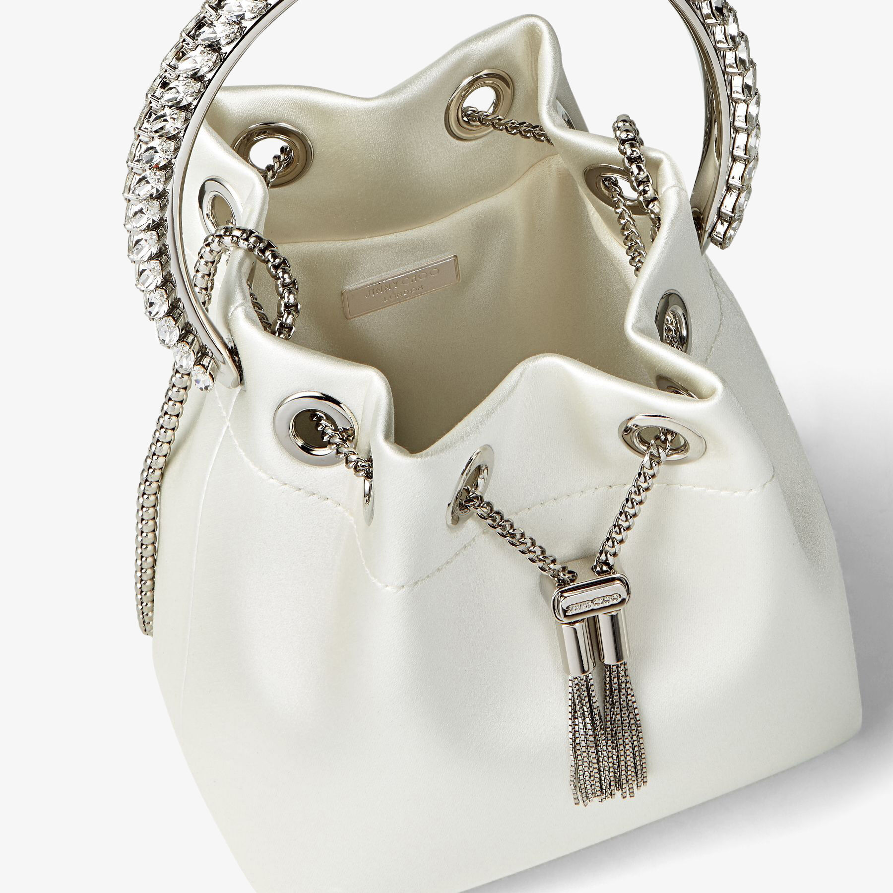 クリスタルハンドル付き アイボリー サテン・バッグ |ボン ボン|2021年