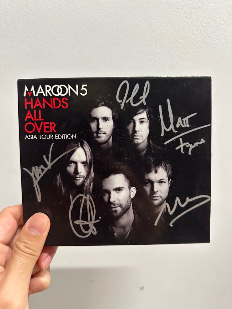 SIGNED Maroon 5 - Hands All Over CD/DVD, Hobbies & Toys, Music