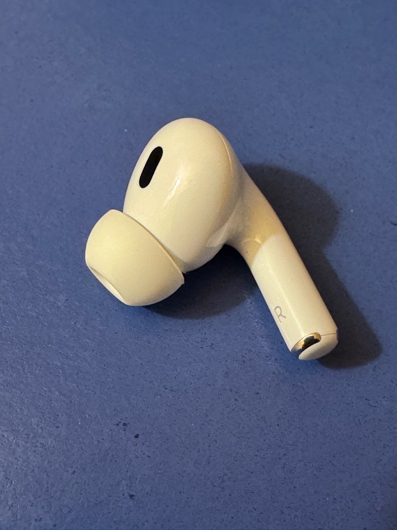綺麗】Apple AirPods Pro 第2世代 USB-C 右手のみ 【公式通販】