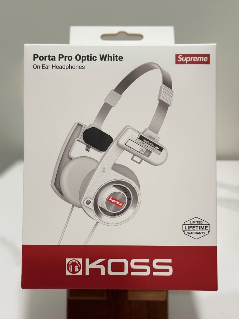 Supreme®/Koss PortaPro Headphones 【公式通販】