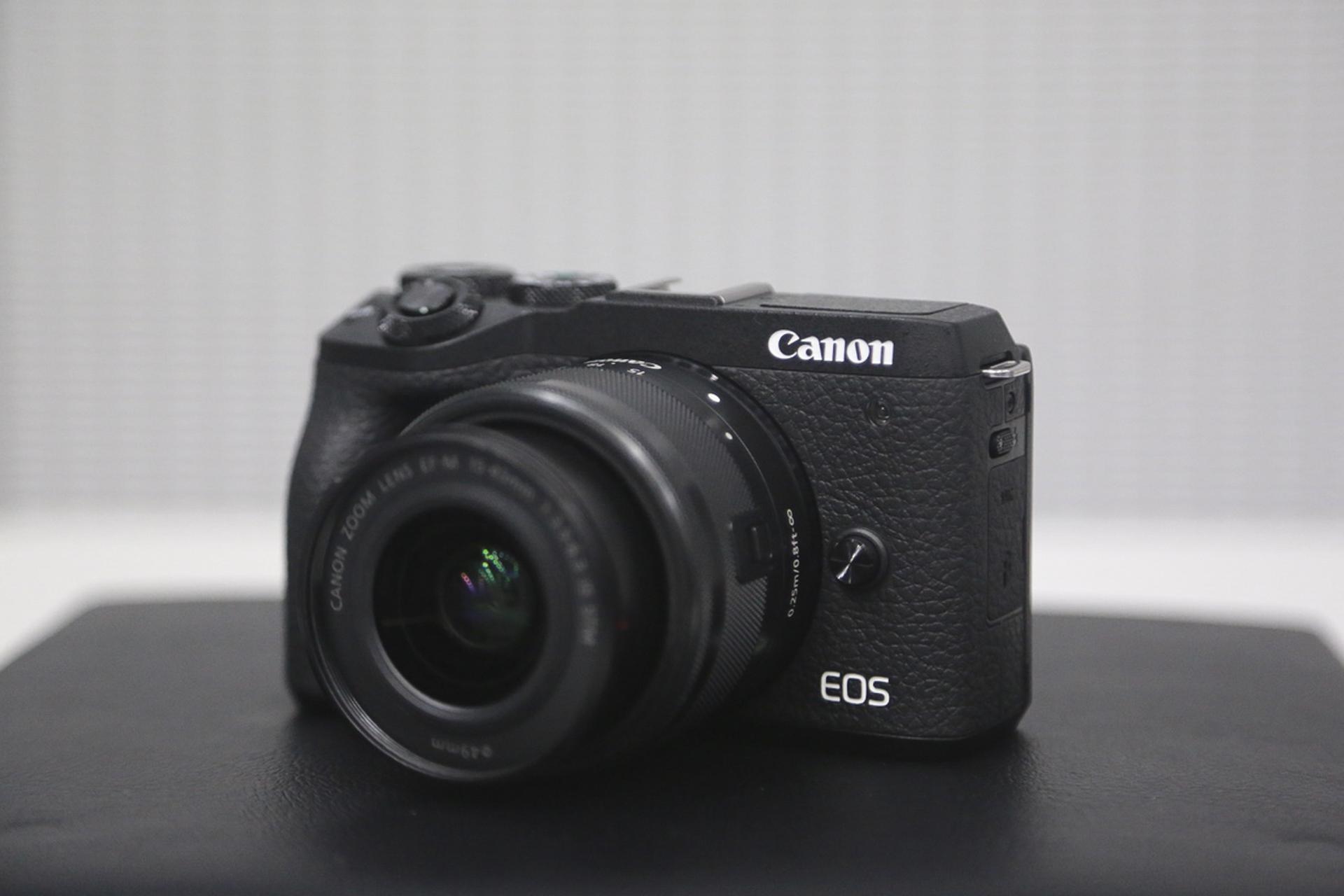 This is 快楽のシャッター。ファミリーも本格派も捉えるミラーレス｢EOS