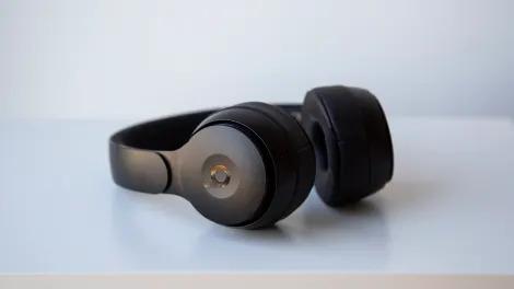 Beat Solo Proレビュー：Beatsはよみがえった | ギズモード・ジャパン