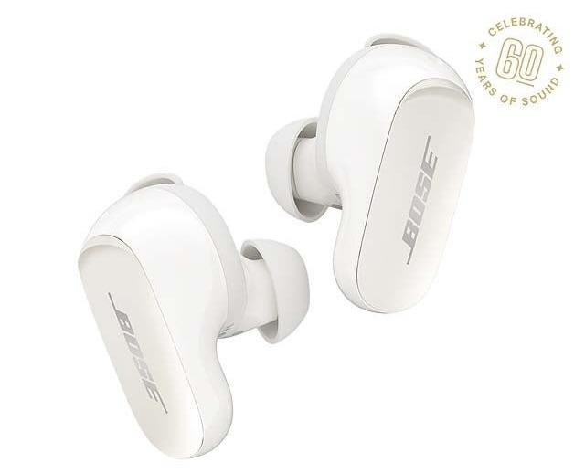 まばゆいばかりの白さ。ボーズ60周年記念の限定ホワイトヘッドホン