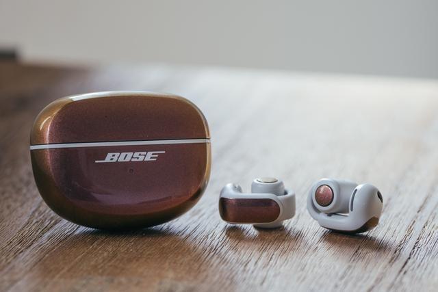 耳を塞がないイヤフォン、BoseのUltra Open Earbudsが、たぶん今、底値