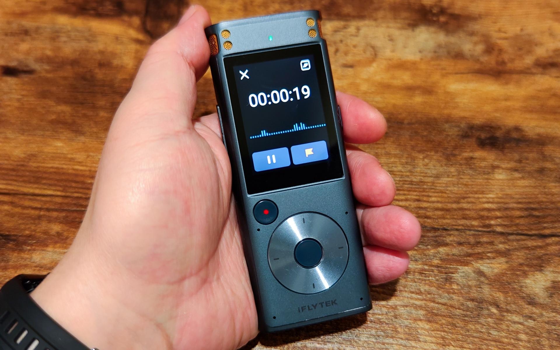 サブスク不要のAI文字起こしボイスレコーダー「iFLYTEK VOITER SR302